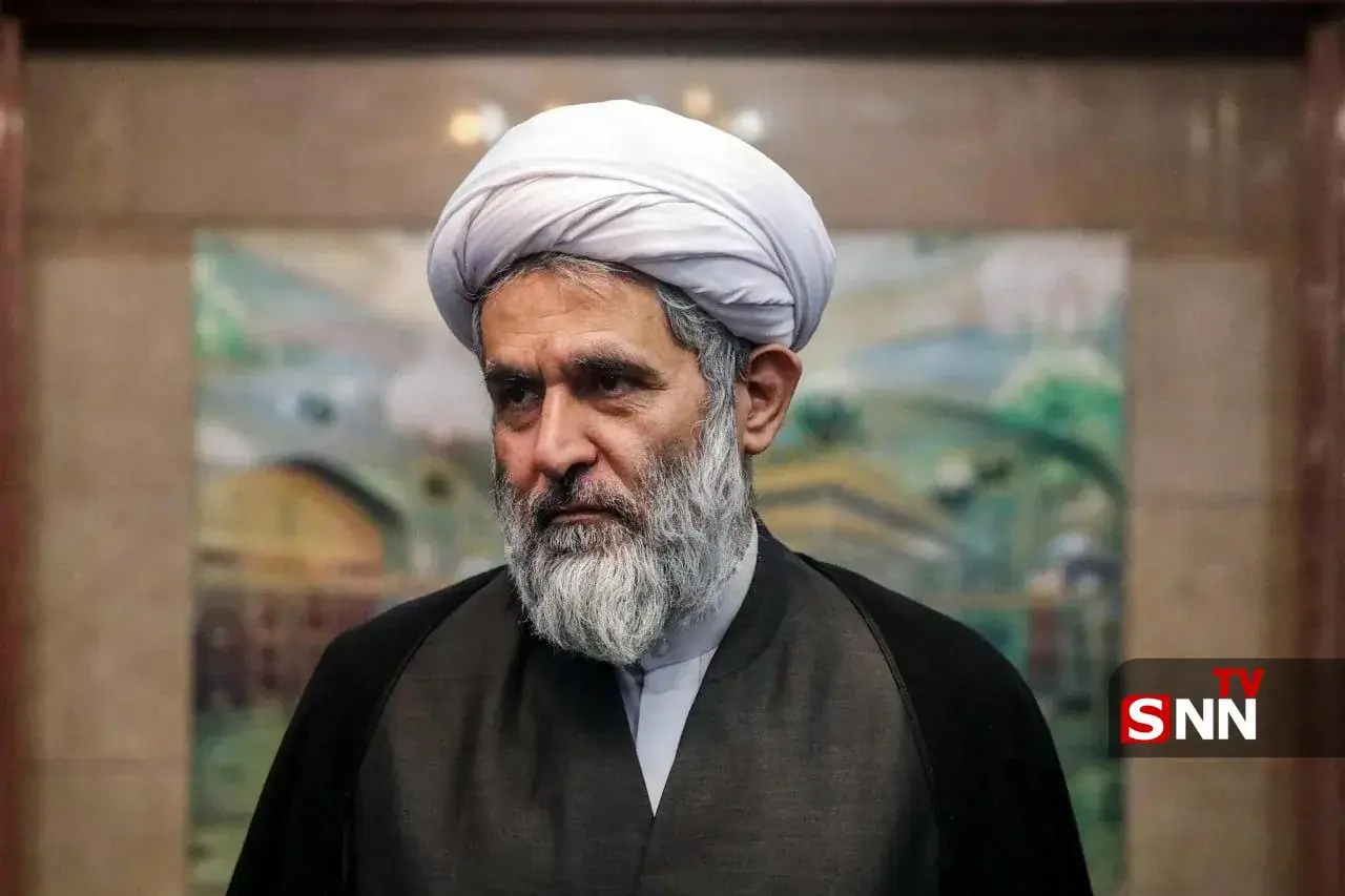  ببینید| لحظاتی از حضور رئیس سازمان بسیج مستضعفین در مسجد جمکران