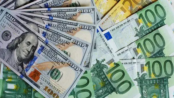  نرخ دلار تجاری امروز ۱۵۶ هزار و ۷۳۷ تومان اعلام شد