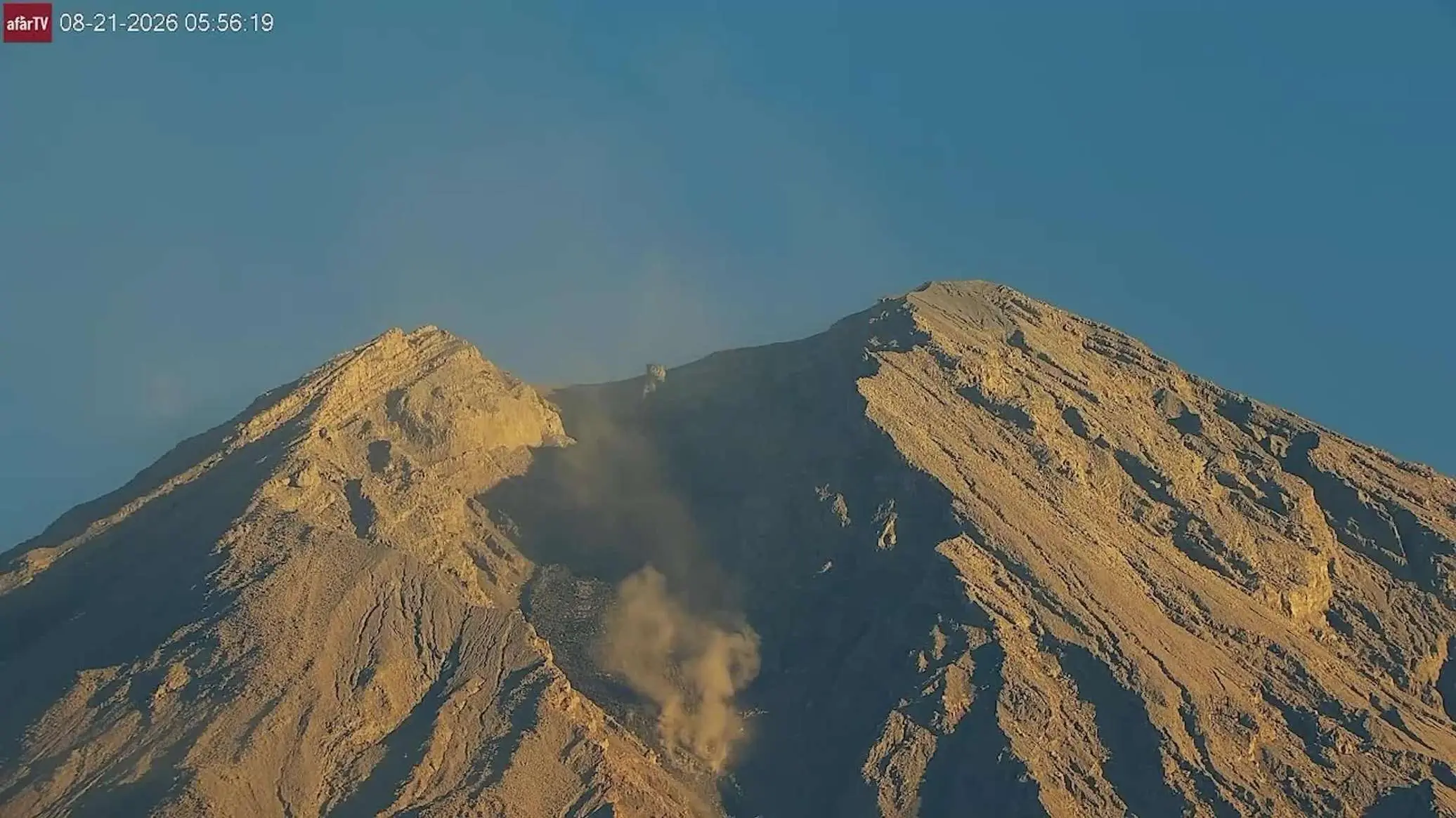  سه فوران آتشفشان سمرو در اندونزی