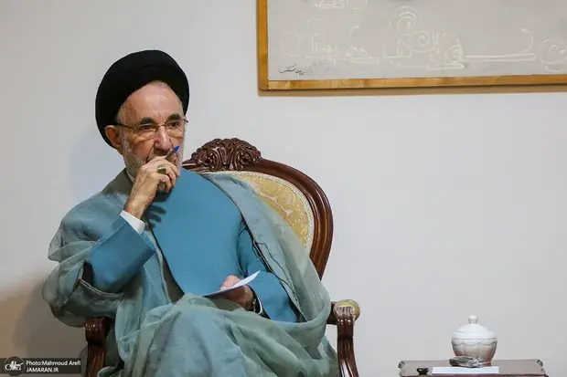 انتقادات بی پرده اهالی رسانه در دیدار با سید محمد خاتمی/ اصحاب رسانه به خاتمی چه گفتند؟!