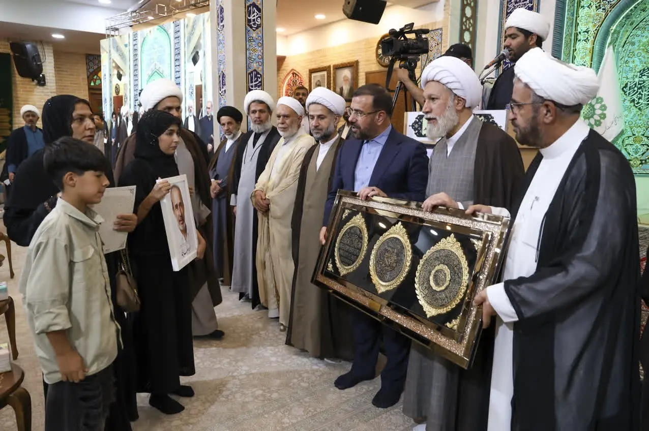  امام جمعه شیراز: مسجد باید محور عدالت و قسط در جامعه باشد - تسنیم
