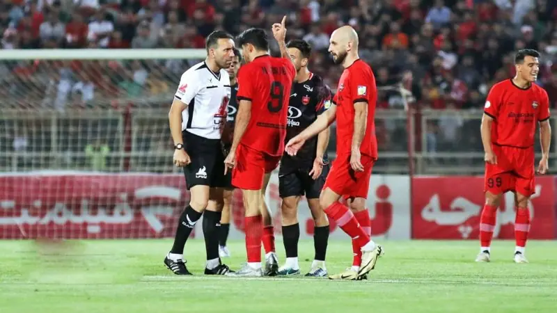  بیانیه عجیب فدراسیون فوتبال پس از محرومیت پرسپولیس و تراکتور!