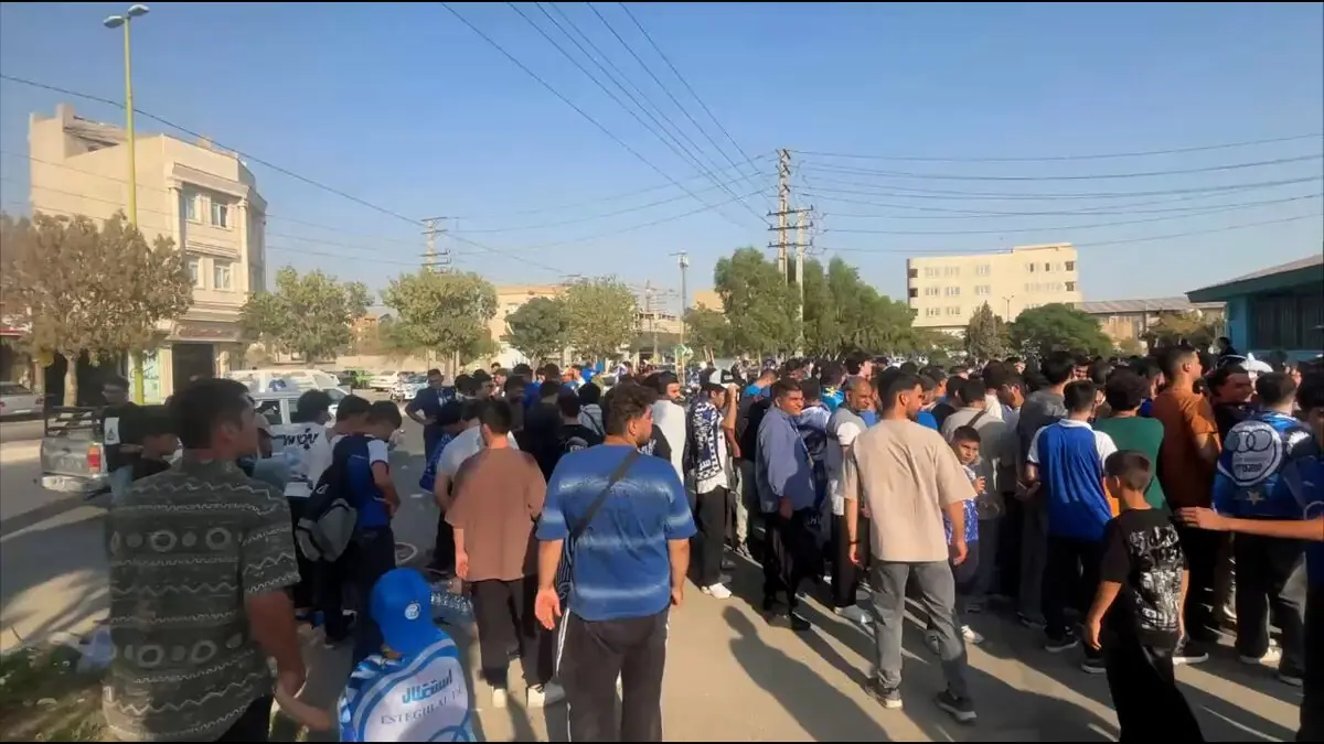  حضور پرشور هواداران استقلال در شهرقدس، سه ساعت مانده به شروع بازی