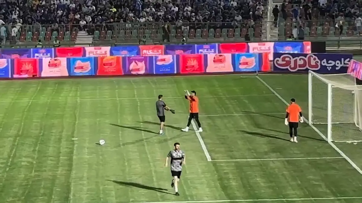حسینی با گلر پرسپولیسی برای استقلال گرم کرد!