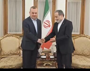 دیدار نماینده حزب الله لبنان با عراقچی در تهران