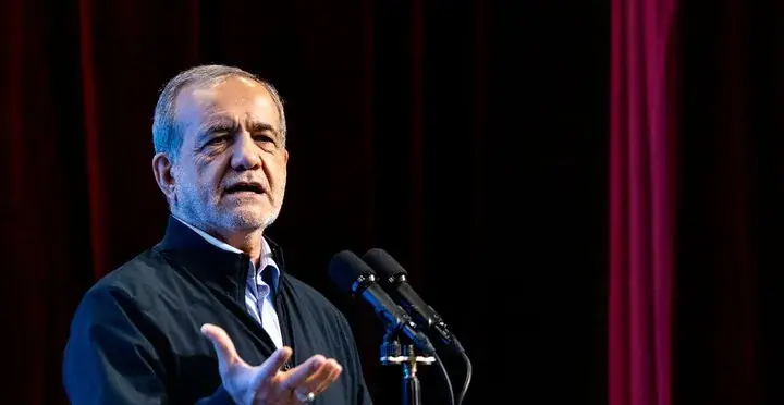 پزشکیان: دولت را با ناترازیهای زیادی تحویل گرفتیم/ در جنگ تمامعیار اقتصادی و نظامی هستیم