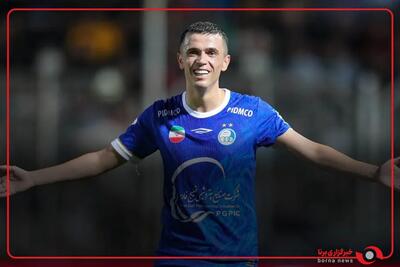  گل اول استقلال به سپاهان توسط یاسر آسانی 4