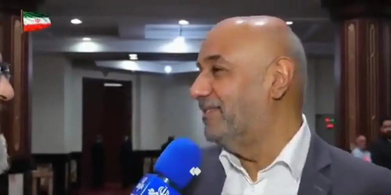 پاسخ جالب وزرا به سوال خبرنگار درباره پزشکیان/ وزیر نفت: در آن بخشی که به توصیههای ایشان عمل نکردم، ضرر کردم/ قائمپناه: رئیس جمهور را به عنوان چشمپزشک ویزیت کردم/ عارف: آقای پزشکیان وقت نمیکند ویزیت کند +فیلم