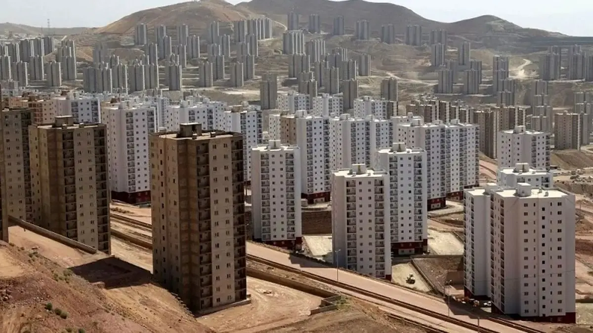 کارگر با حقوق ۲۵ میلیونی چطور خانه بخرد؟