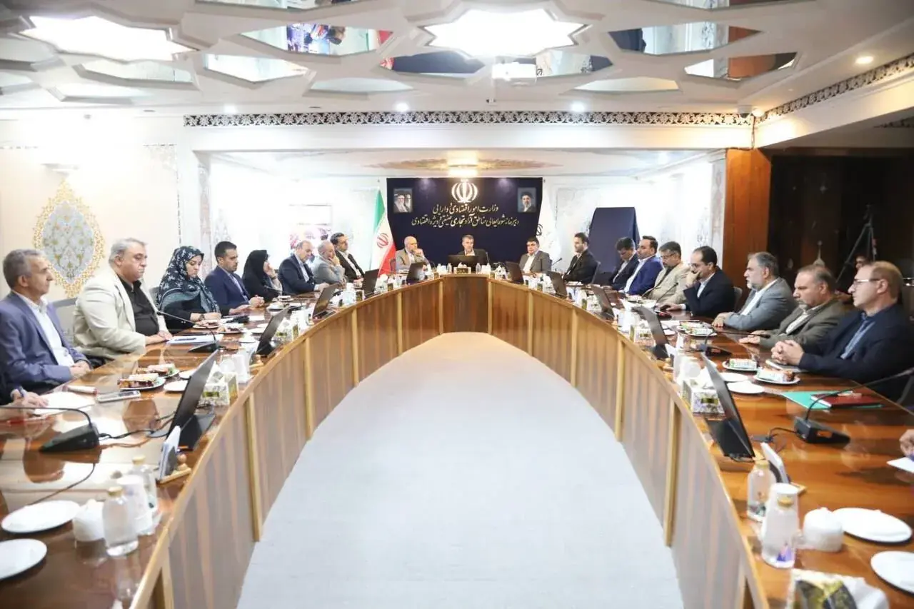  سامانه جامع مدیریت پرونده‌های حقوقی دبیرخانه شورایعالی مناطق آزاد رونمایی شد