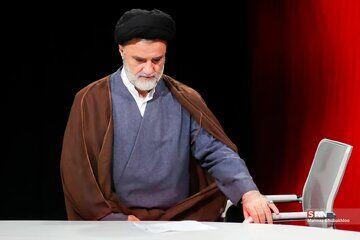  آقای پزشکیان! منظورتان از اینکه الان باید جنگ را پایان دهیم، چیست؟/ به ترامپ و نتانیاهو التماس کنیم که جنگ را تمام کنند؟