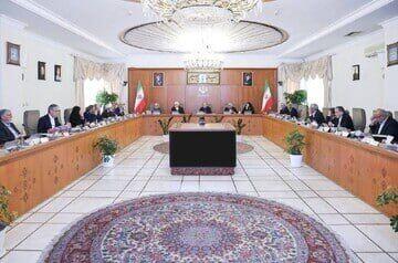 پزشکیان: صرفهجویی بنزین را از خودمان شروع میکنیم/ مخالفت با طرح مجلس به دلیل مهاجرت نخبگان