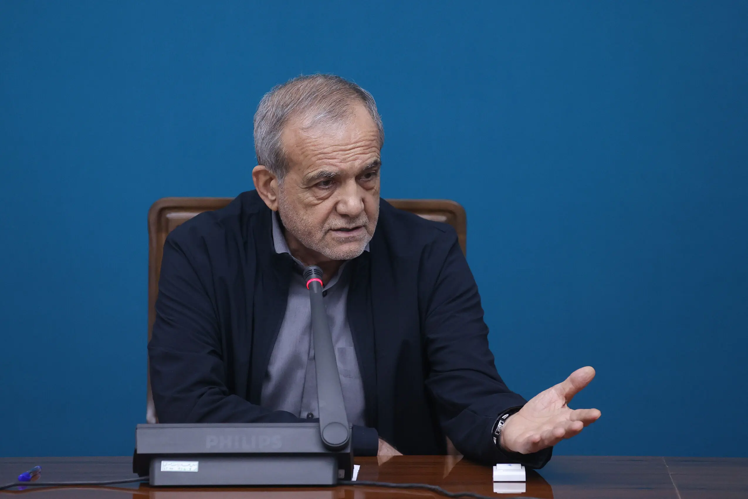 پزشکیان: روزی باید تصمیم گرفت کشور را از وضعیت «نه جنگ و نه صلح» نجات داد