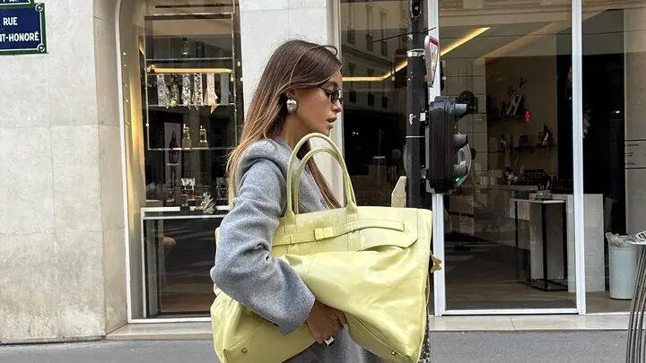 کیفهای بزرگ دوباره برگشتند؛ پایان دوران کیفهای کوچک؟