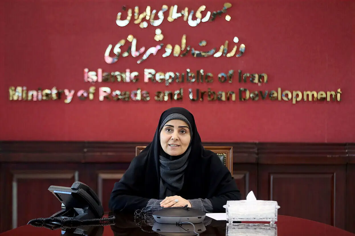 ۳۲ هزار مسکن افتتاح میشود/ انتقاد وزیر راه شهرسازی از توقف ۷ ساله ساخت برخی پروژهها