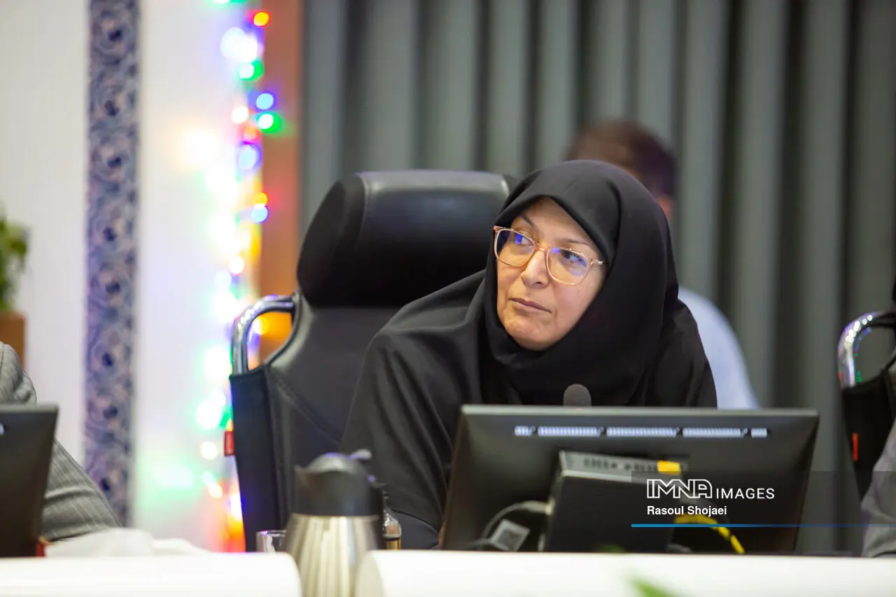 بیمهها مطالبات مراکز درمانی را پرداخت کنند