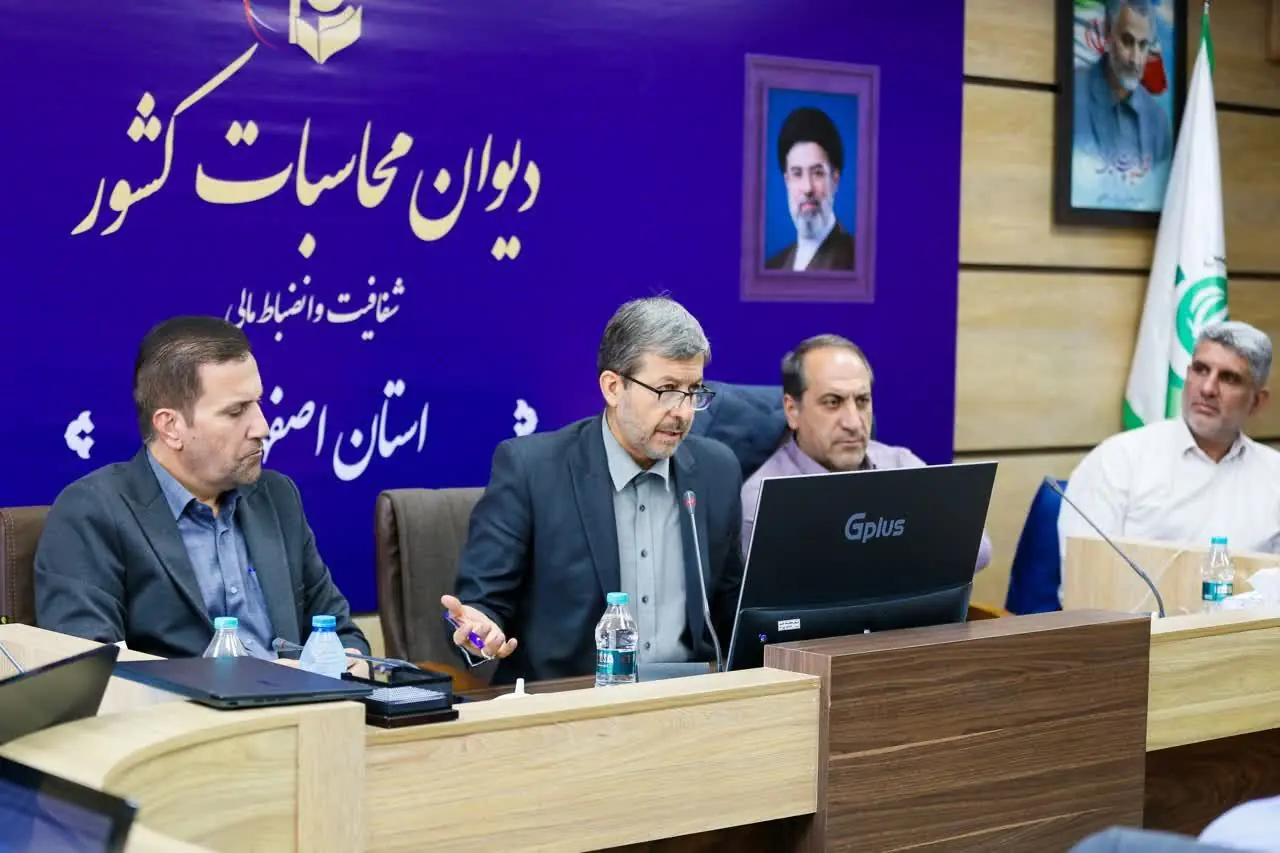 فرمانداران مسائل شهرستانها را پیش از تبدیل به بحران استانی حل و فصل کنند
