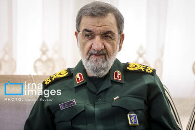 هشدار سرلشکر رضایی نسبت به همراهی هر کشوری در جنگ اقتصادی با ایران