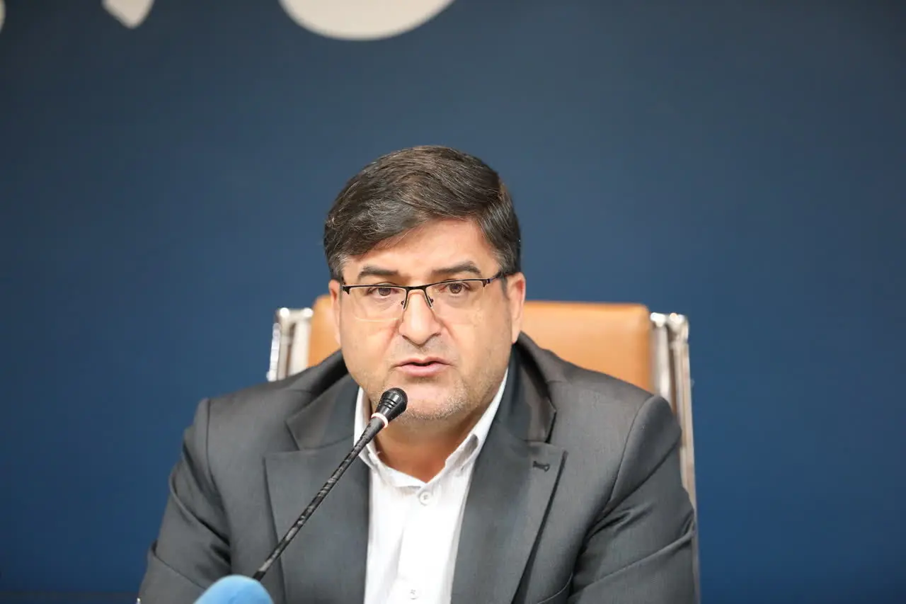  استاندار: موافقت‌نامه احداث یک‌هزار مگاوات انرژی خورشیدی در چهارمحال و بختیاری انجام شد