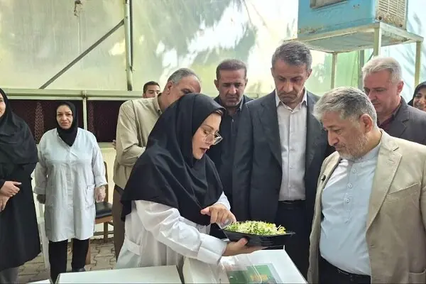 بازدید دکتر رنجبر از بازار فناوری شهید طهرانچی دانشگاه آزاد اسلامی کرج