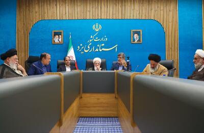 تسهیل اجرای خط دوم انتقال آب دریا به یزد/تشدید نظارت بر بازار و برخورد با گرانفروشی