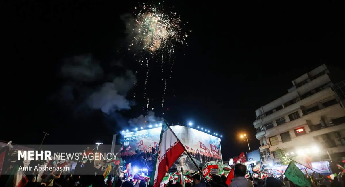 تصاویر جشن «عید بیعت» در میدان انقلاب | جهان نیوز