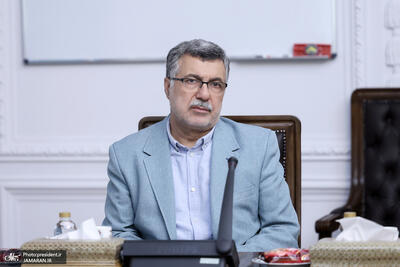  وزیر بهداشت: نمی‌توان از تیم سلامت انتظار کار جهادی داشت اما مسائل معیشتی آن را نادیده گرفت