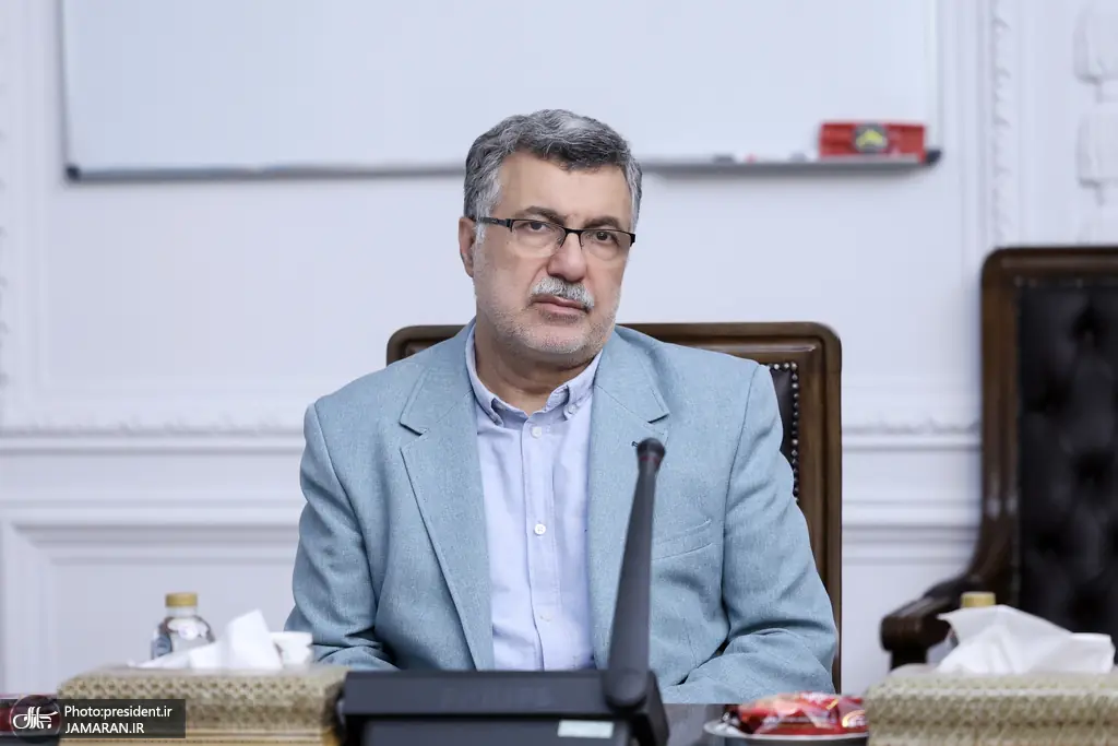  وزیر بهداشت: نمی‌توان از تیم سلامت انتظار کار جهادی داشت اما مسائل معیشتی آن را نادیده گرفت