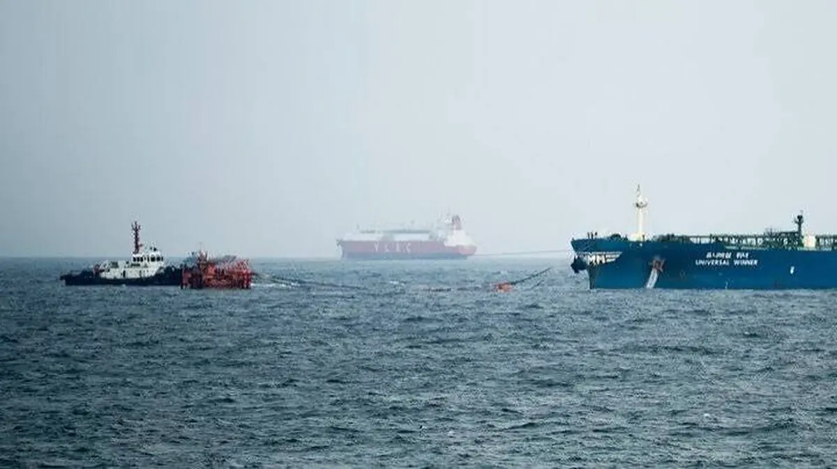 تردد در تنگه هرمز کاهش یافت