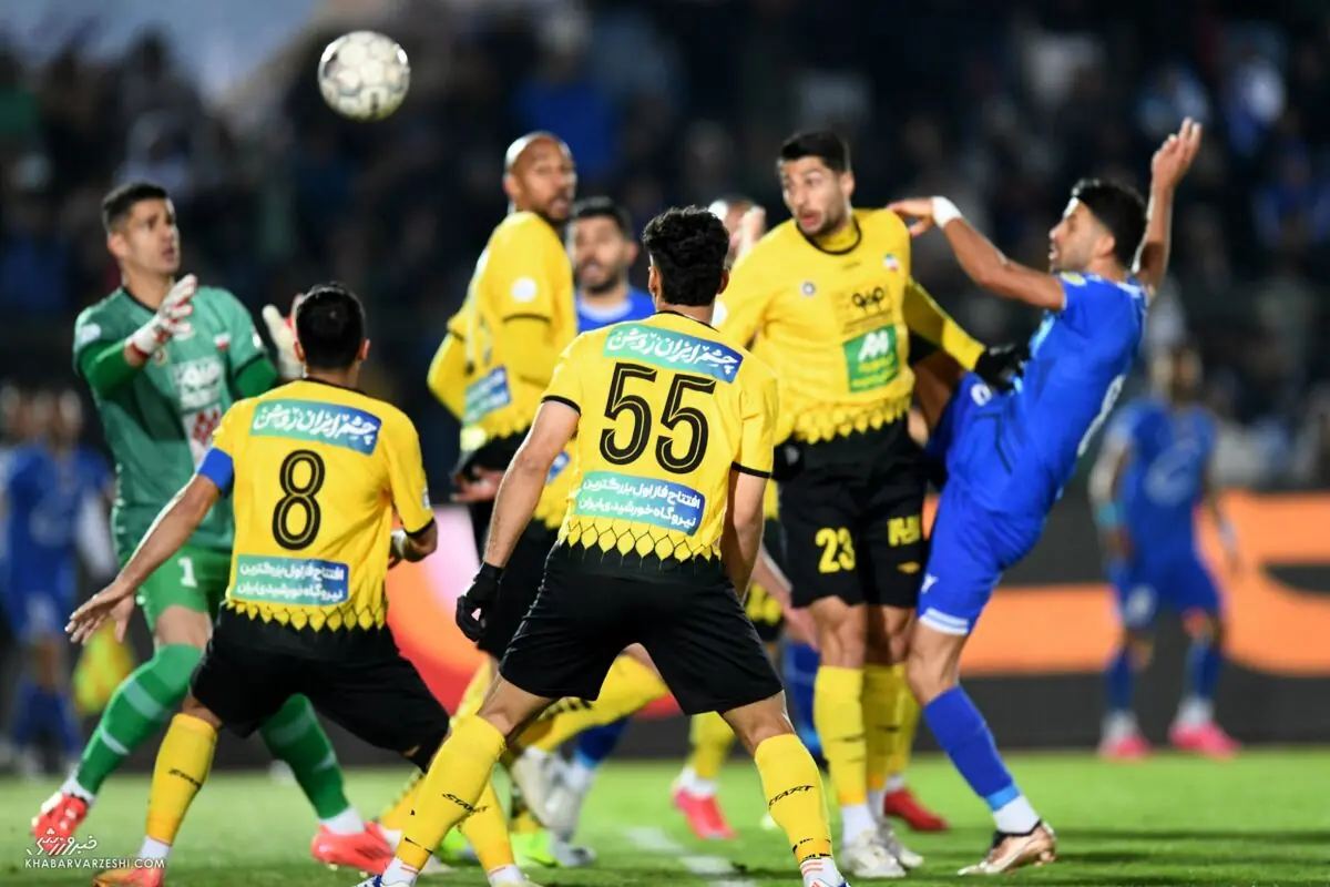 استقلال و پرسپولیس دو پای فینالهای جذاب و زودرس/ التهاب در تهران و تبریز روی ۱۰۰۰