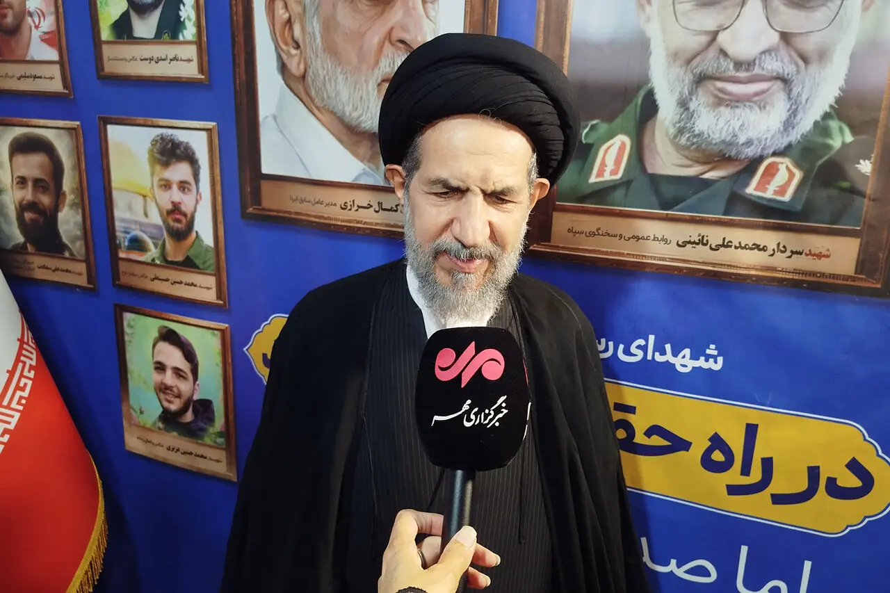 ابوترابیفرد: وحدت و ایستادگی ملت ایران مسیر عزت کشور را فراهم می کند