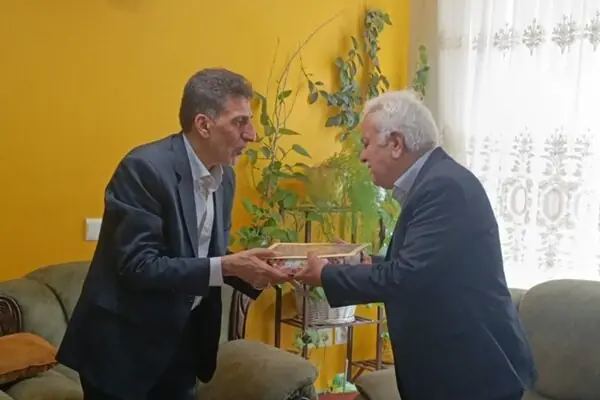 استاد «عبدالله مظاهری» الگویی ارزشمند برای نسل جوان است