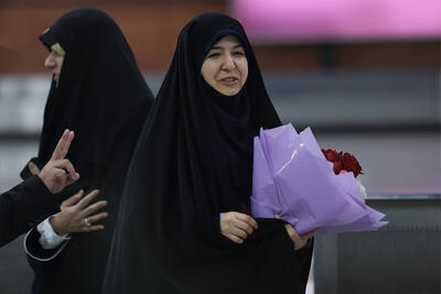 اولین واکنش نیلوفر شادمهری پس از اخراج از فرانسه