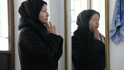  فیلم لحظه آزادی پریسیما باستان زن اسیدپاش بعد 11سال از زندان / این زن بدبین به شوهرش به صورت دختری به نام سیما اسید پاشید