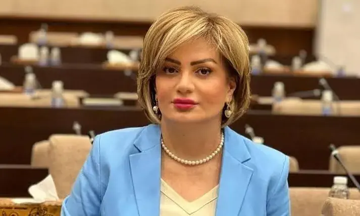 ببینید| حجاب خانم وزیر در دیدار با یک مرجع تقلید وایرال شد