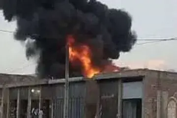 حمله افراد مسلح به کارخانه ایرانکولا در ایرانشهر؛ جزئیات آتشسوزی در شهرک صنعتی