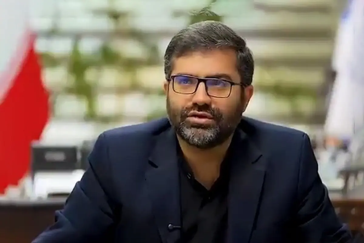 سقاب اصفهانی: رئیسجمهور گفت من ایستادهام که تیرها به من بخورد نه به رهبر انقلاب + فیلم