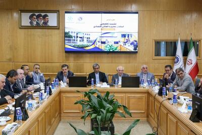  از بروکراسی اداری تا وضعیت اسف‌بار جاده‌های استان | مشکلات حوزه ترانزیت، دستورکار نشست «یکشنبه‌های اقتصادی»