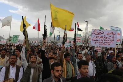 ایران، عربستان را محاصره کرده است/ انصارالله یمن را نمیتوان با عملیات نظامی شکست داد