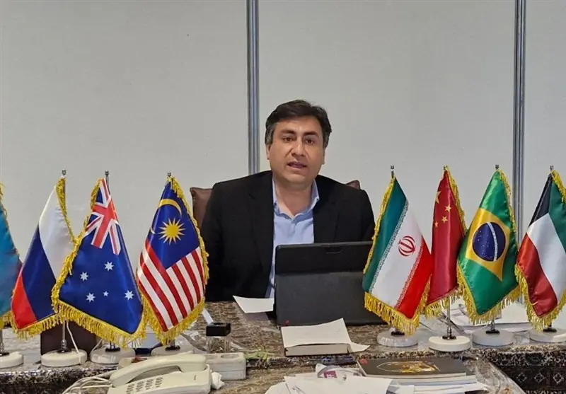 4500 اثر رسیده به دهمین جایزه فیروزه داوری شدند - تسنیم