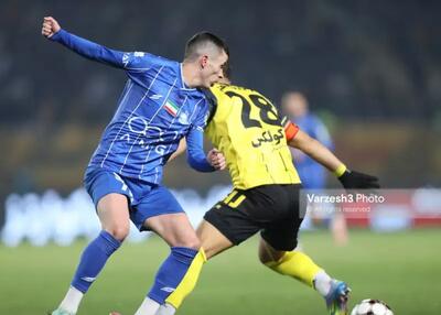 گزارش زنده: استقلال ۰ - سپاهان ۰