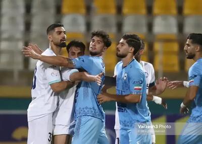 پیام کنایهآمیز چادرملو به گلگهر: ما شریف میجنگیم
