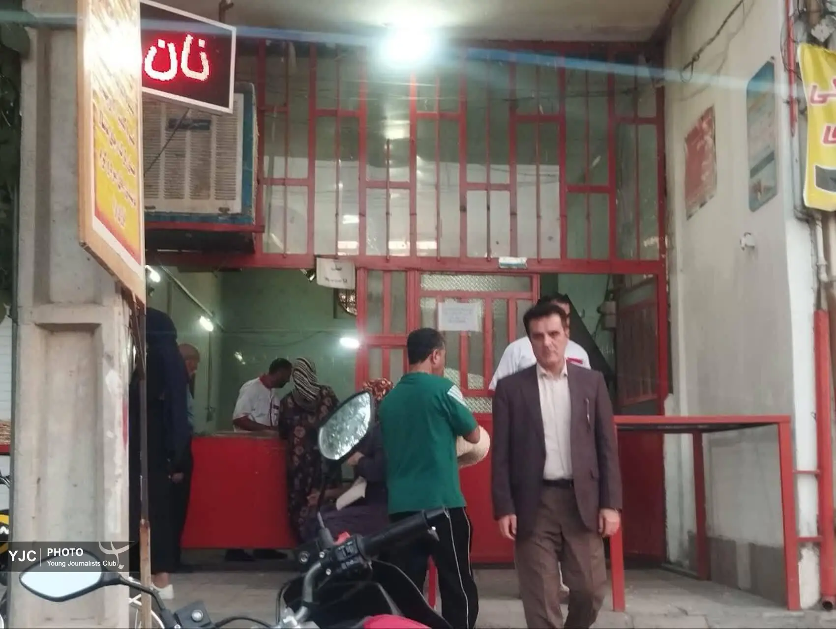کیفیت نان و خدمترسانی زیر ذرهبین فرمانداری شیراز