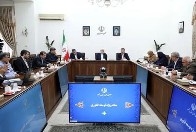 عارف: طرح موسوم به «مقابله با نفوذ بیگانگان» به فعالیت علمی کشور ضربه میزند