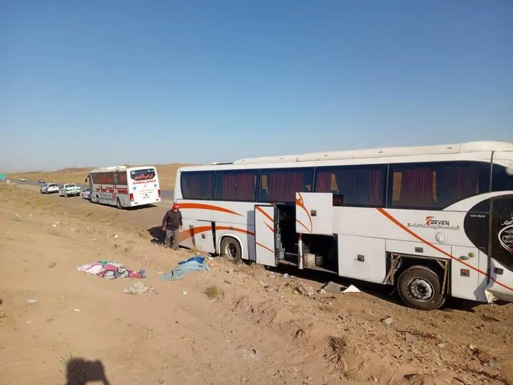 مصدومیت ۲۹ نفر بر اثر واژگونی اتوبوس در محور سبزوار به نیشابور | آخرین خبر