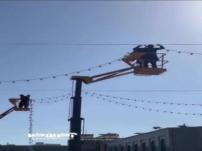 چراغانی حرم مطهر رضوی برای میلادی که جهان را به نور رحمت روشن کرد... | آخرین خبر