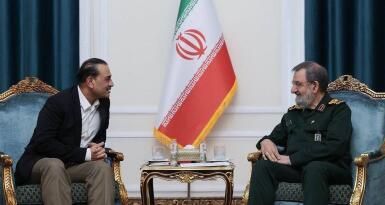 لحظاتی از دیدار صمیمانه سرلشکر محسن رضایی و فیلد مارشال عاصم منیر | آخرین خبر