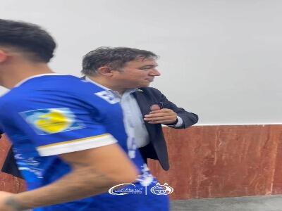  تاجرنیا پس از پیروزی با حضور در رختکن تیم این پیروزی را به اعضای تیم استقلال تبریک گفت | آخرین خبر
