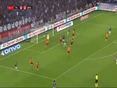  گل اول ترابزون به باشاک شهیر توسط صلاح | آخرین خبر
