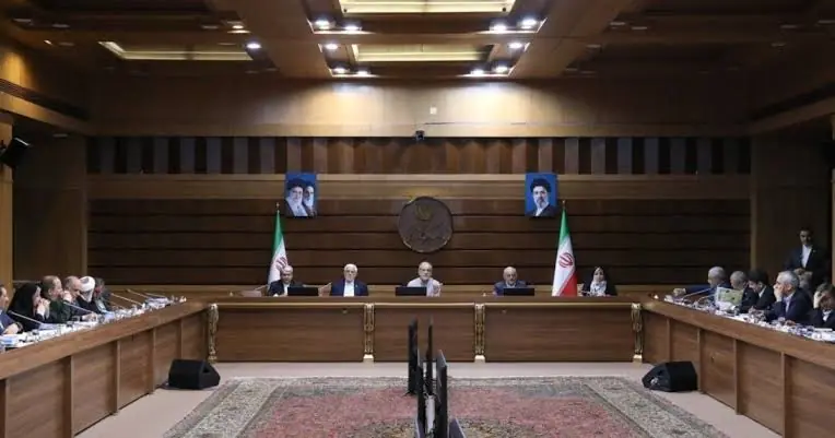 تصویب مخالفت هیئت وزیران یا «طرح مقابله با نفوذ سرویسهای اطلاعاتی و دولتها یا نهادهای بیگانه»